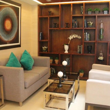 Stradella Hotel Pasig City Esterno foto
